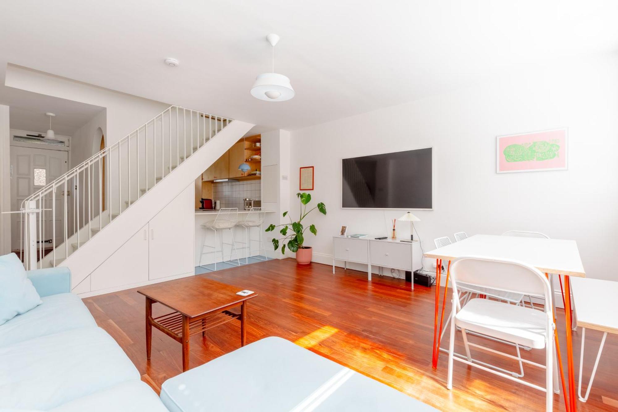 Unique 3bd Flat In Hoxton With Private Garden Londra