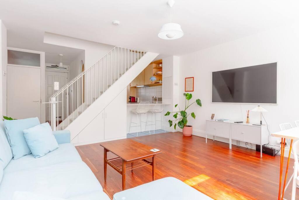 Appartamento Unique 3bd Flat In Hoxton With Private Garden Londra